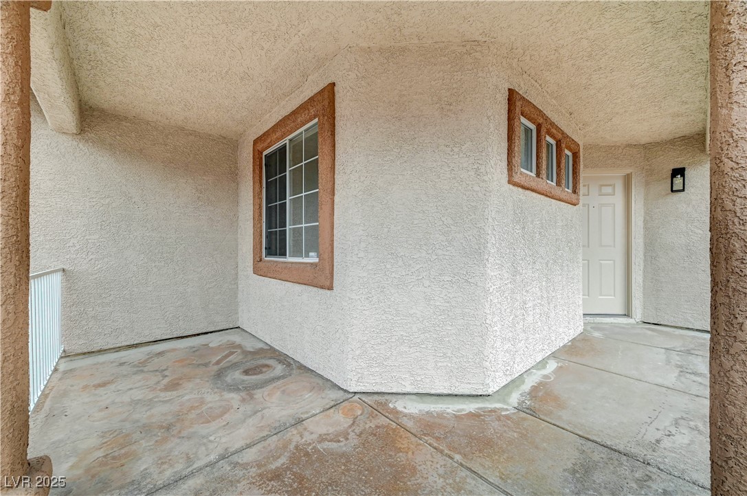 612 Bullwhip Court Property Photo 7