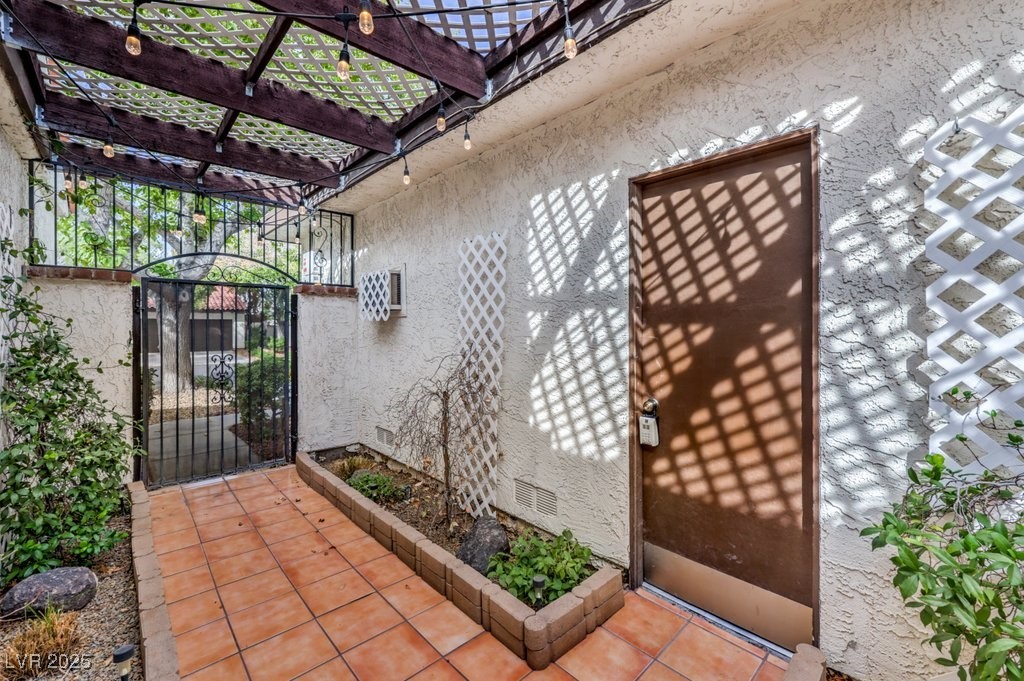 2579 La Fortuna Avenue Property Photo 5