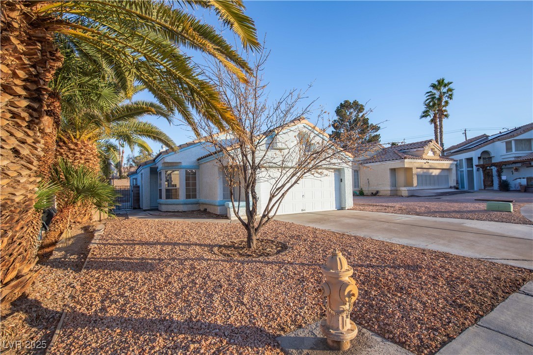 8072 Big Top Drive Property Photo 3