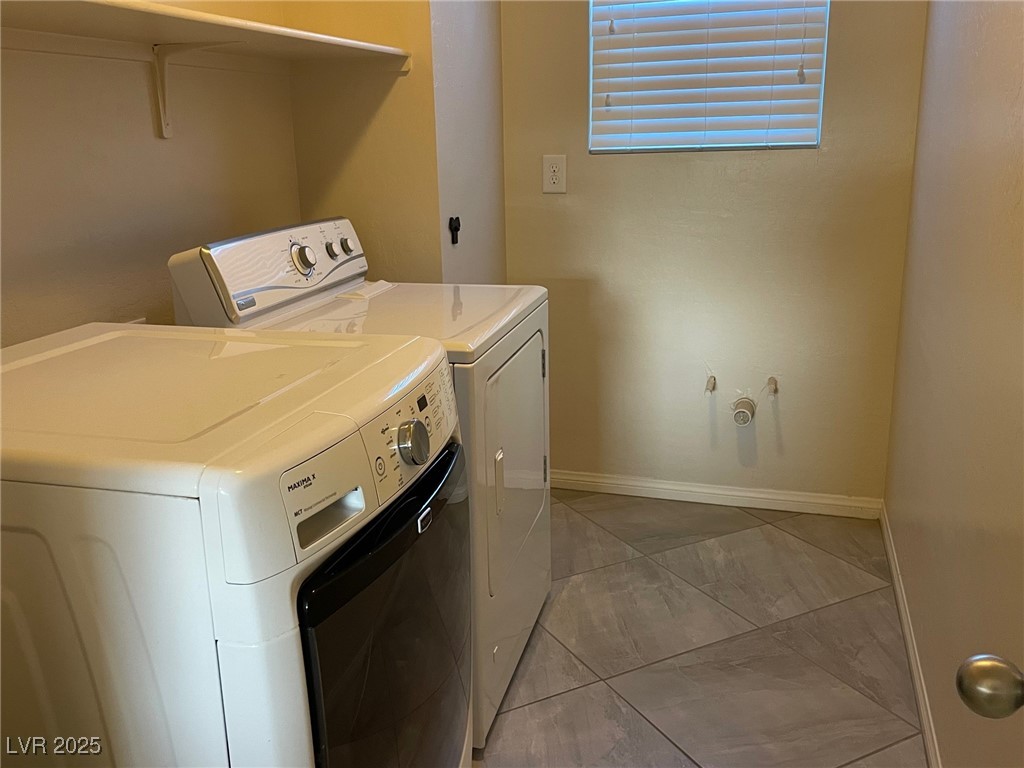 105 Duckhook Avenue Property Photo 17