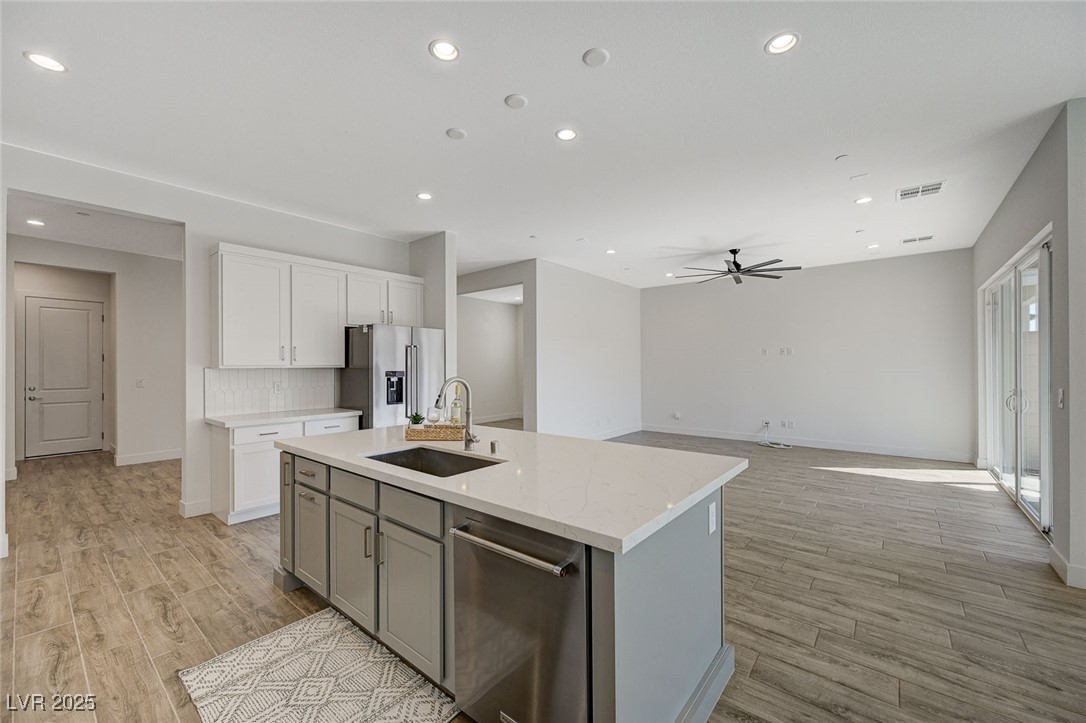 829 Stepney Place Property Photo 11