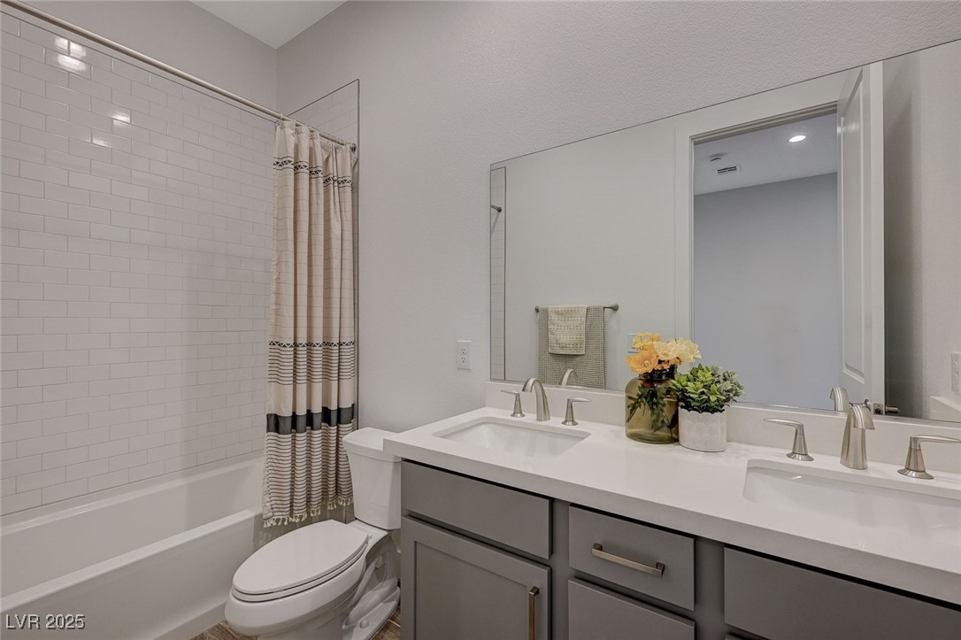 829 Stepney Place Property Photo 22