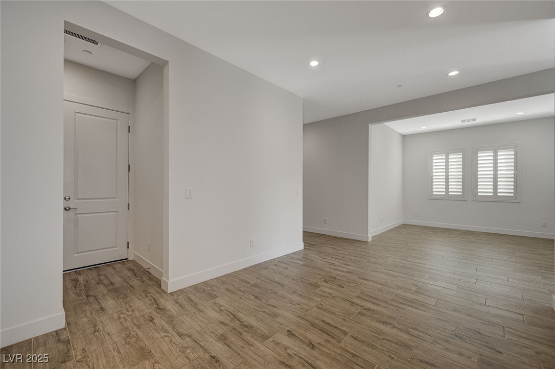 829 Stepney Place Property Photo 24