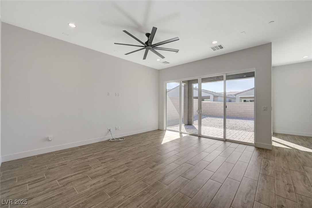 829 Stepney Place Property Photo 27