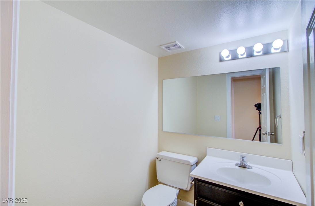 1306 Capri Drive C Property Photo 9