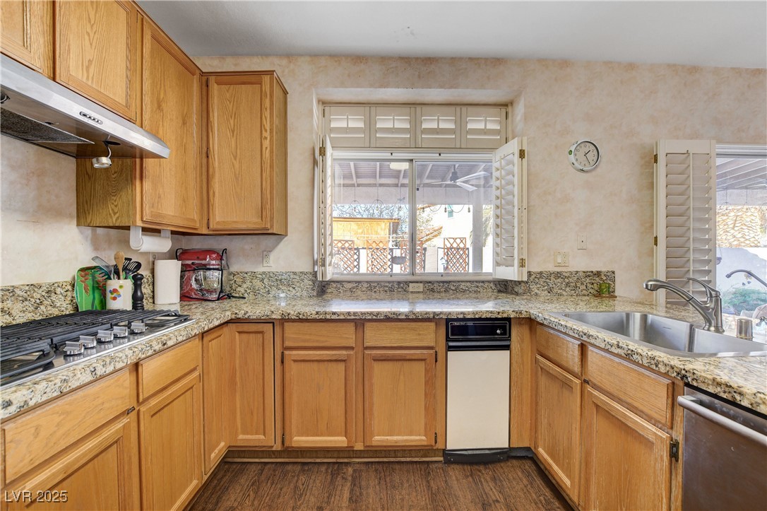 7624 Nocturne Court Property Photo 18