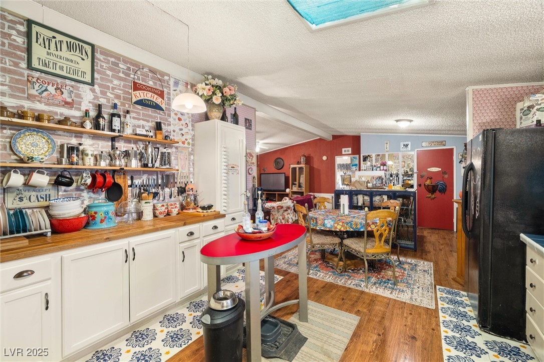 1870 Landmark Avenue Property Photo 2