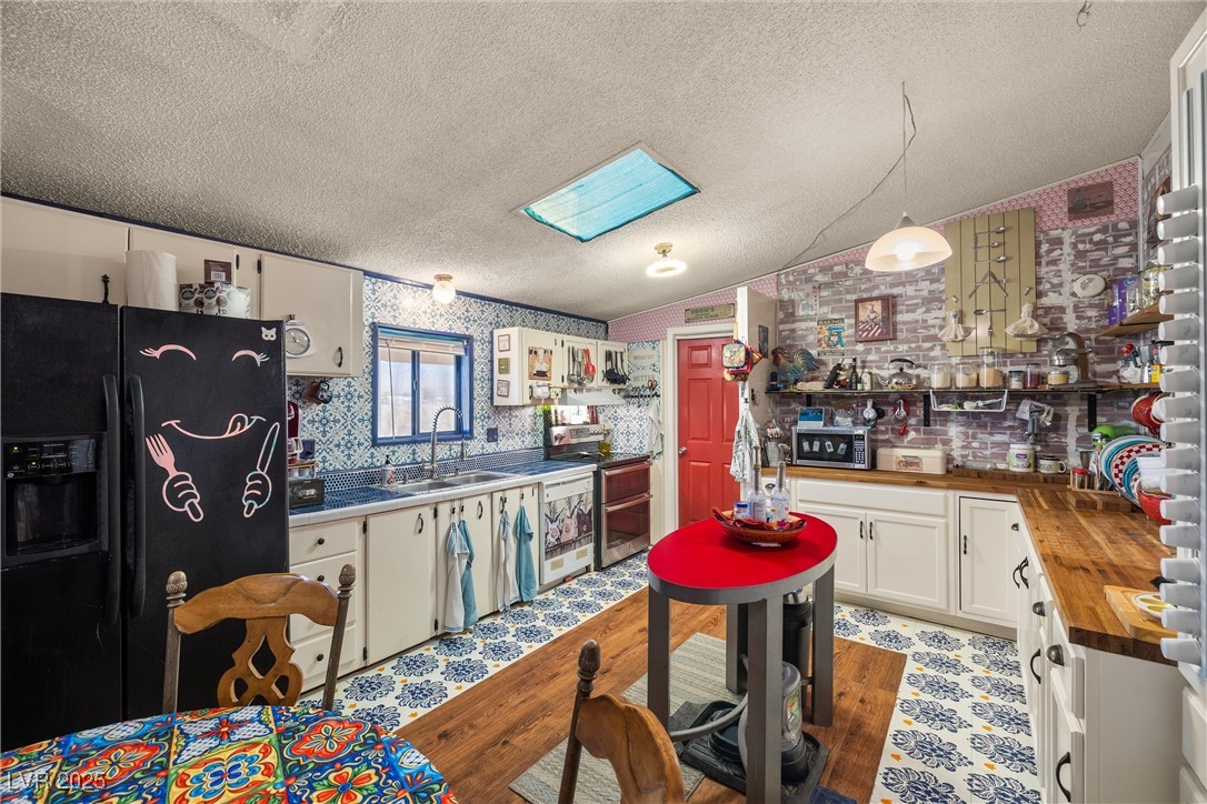 1870 Landmark Avenue Property Photo 5