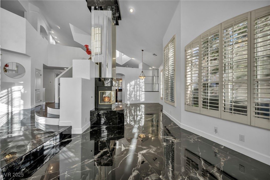 174 Buena Court Property Photo 13