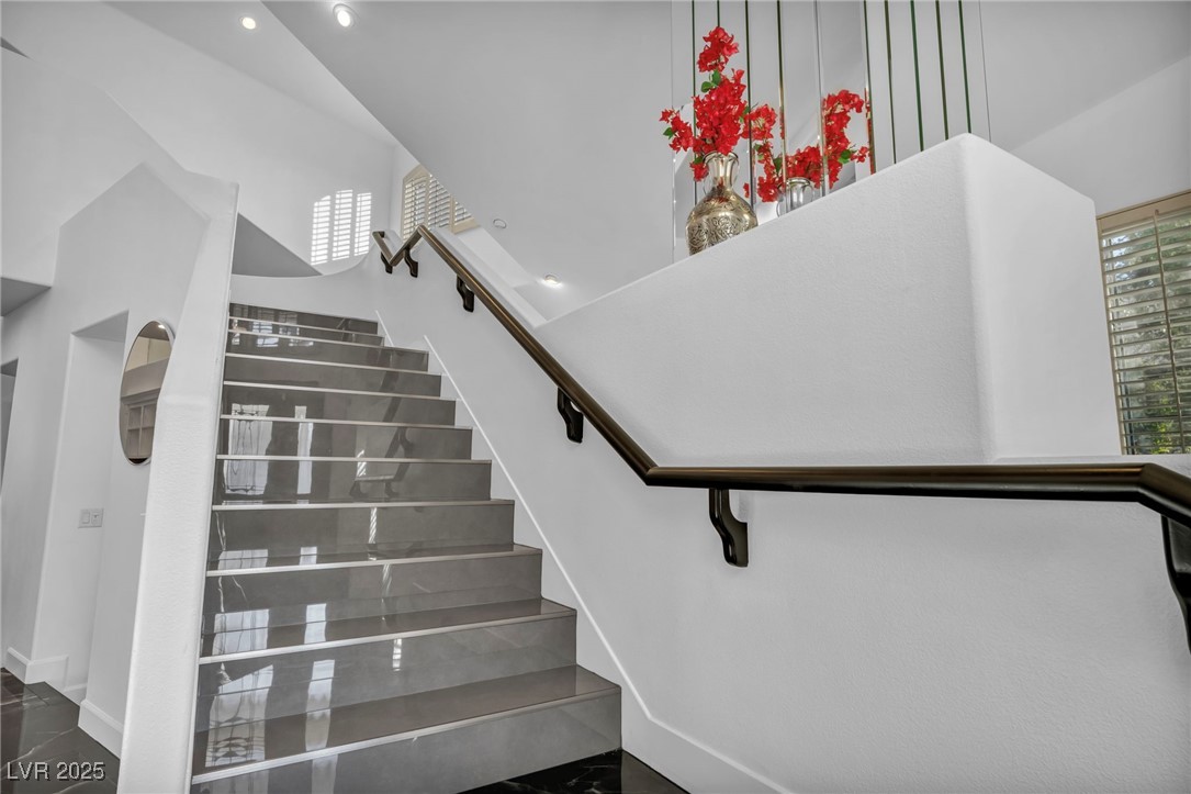 174 Buena Court Property Photo 43
