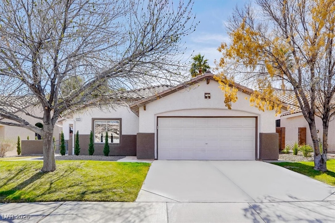 1323 Winter Solstice Avenue Property Photo 3