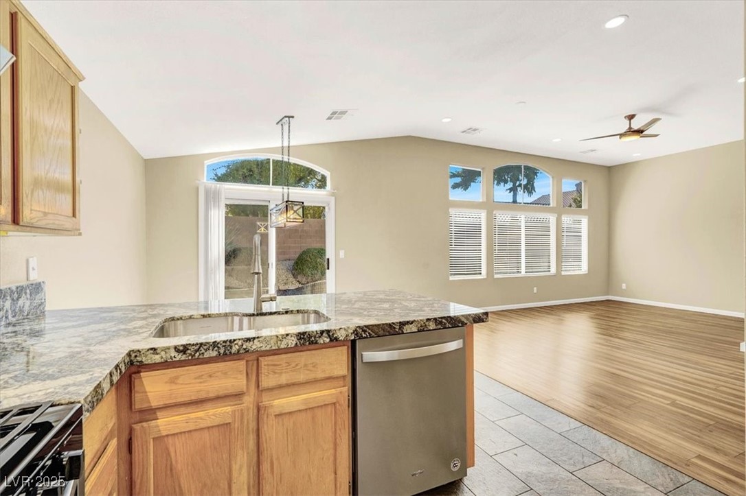 1323 Winter Solstice Avenue Property Photo 19