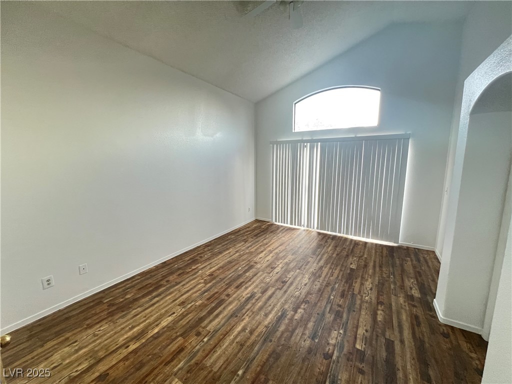 135 Monteen Drive Property Photo 4
