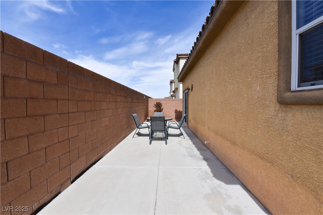 8376 Rygate Avenue Property Photo 7