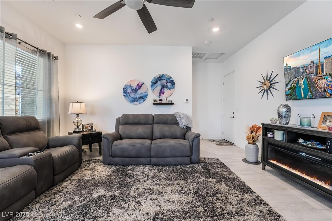 794 Sunny Sagebrush Street Property Photo 14