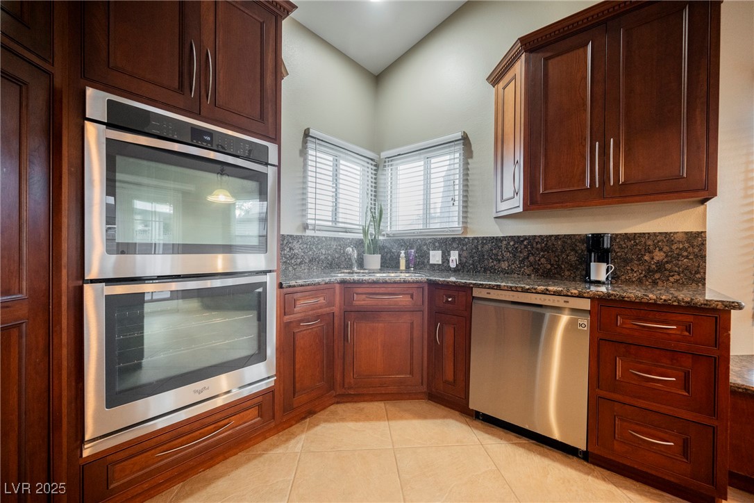 2823 Landau Court Property Photo 20
