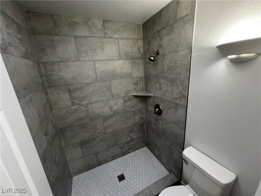 5138 South Jones Boulevard 202 Property Photo 6