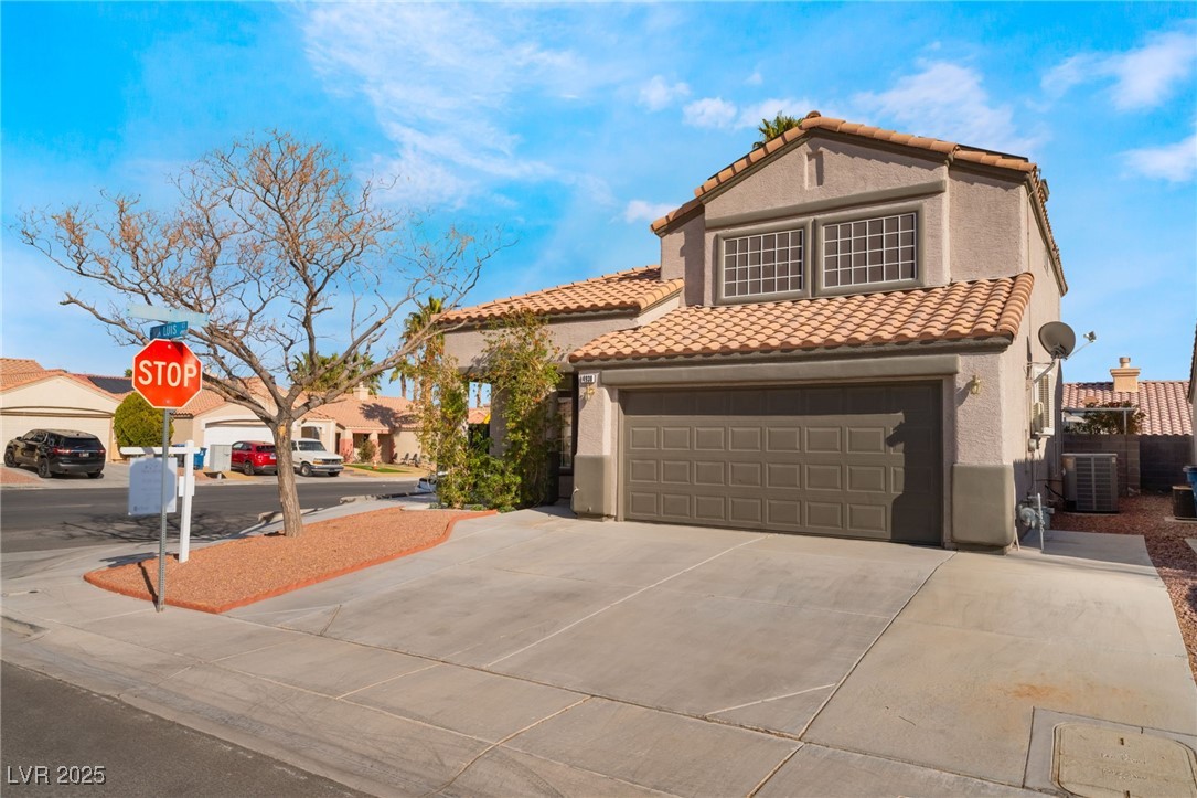4938 Via Luis Court Property Photo 6