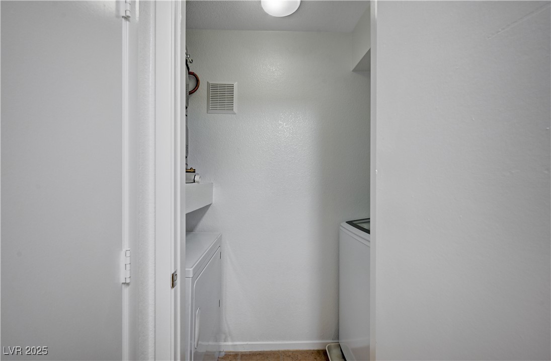 1150 North Buffalo Drive 2055 Property Photo 27