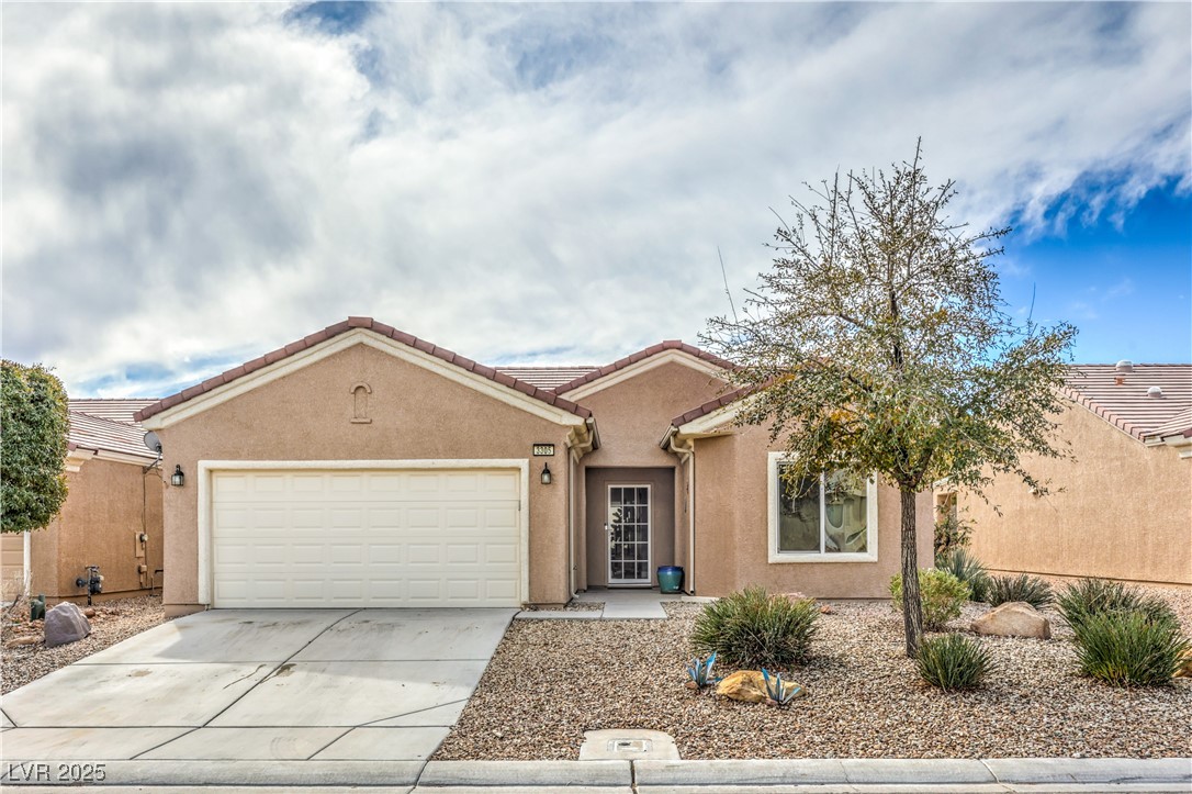 3305 Fernbird Lane Property Photo 1