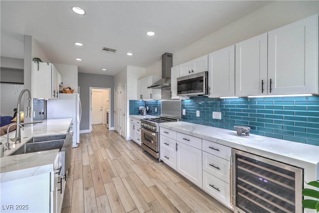 3305 Fernbird Lane Property Photo 4