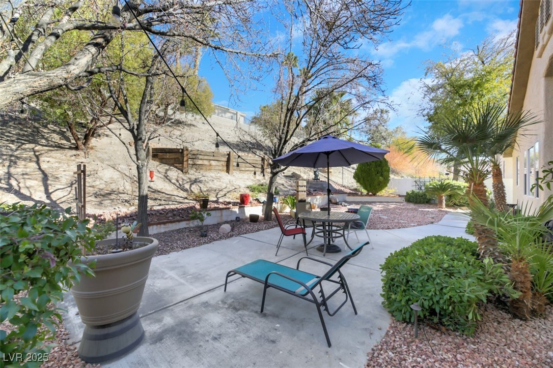 1312 Rolling Sunset Street Property Photo 2