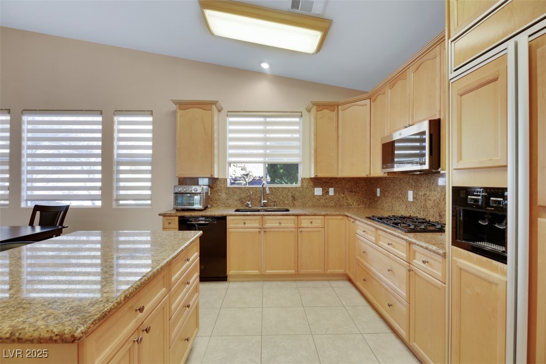 1312 Rolling Sunset Street Property Photo 11