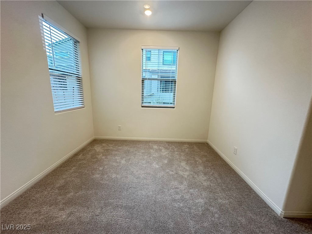 1432 Nocturnal Flight Street Property Photo 3