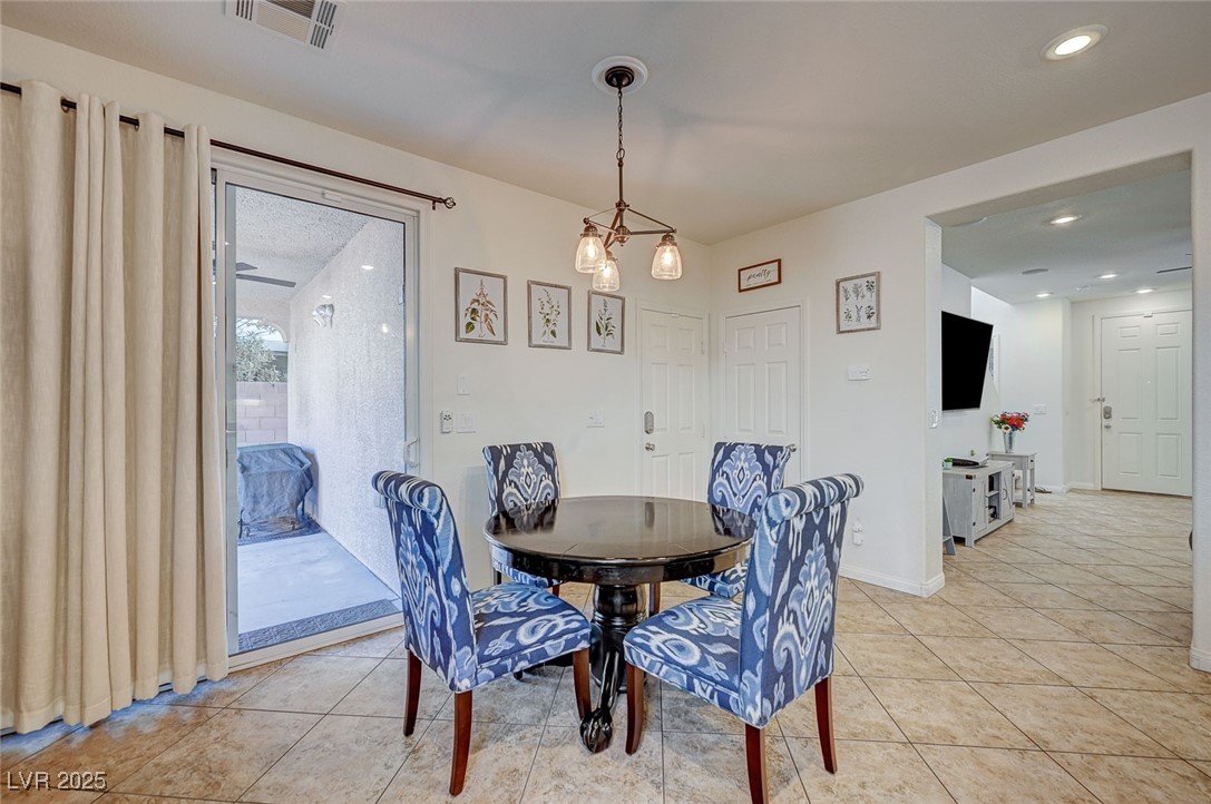 10990 Mountain Willow Street Property Photo 6