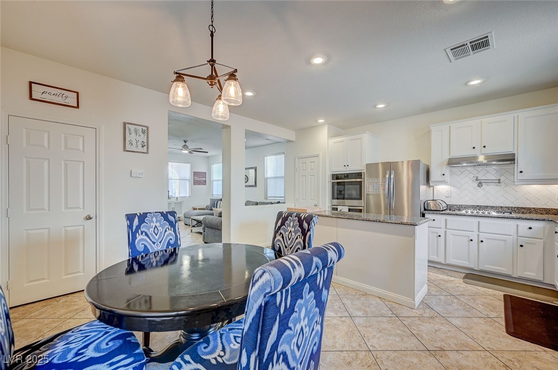10990 Mountain Willow Street Property Photo 7