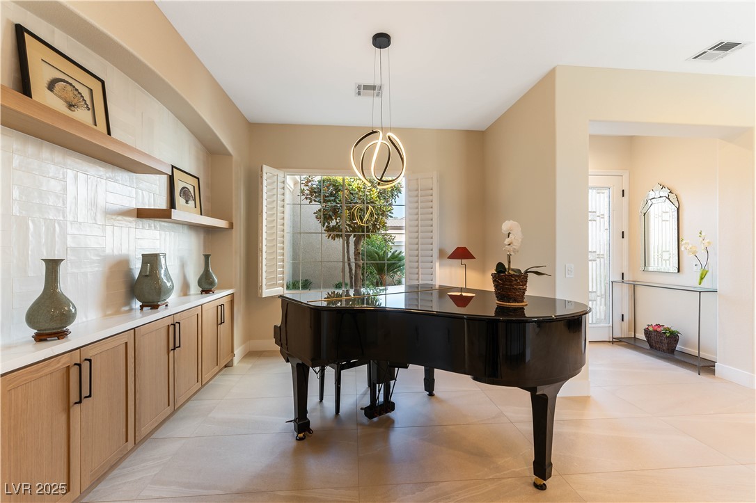 4796 Riva De Romanza Street Property Photo 11