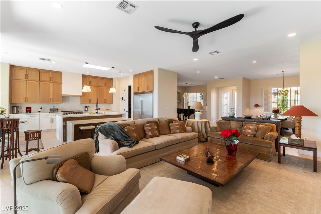 4796 Riva De Romanza Street Property Photo 12