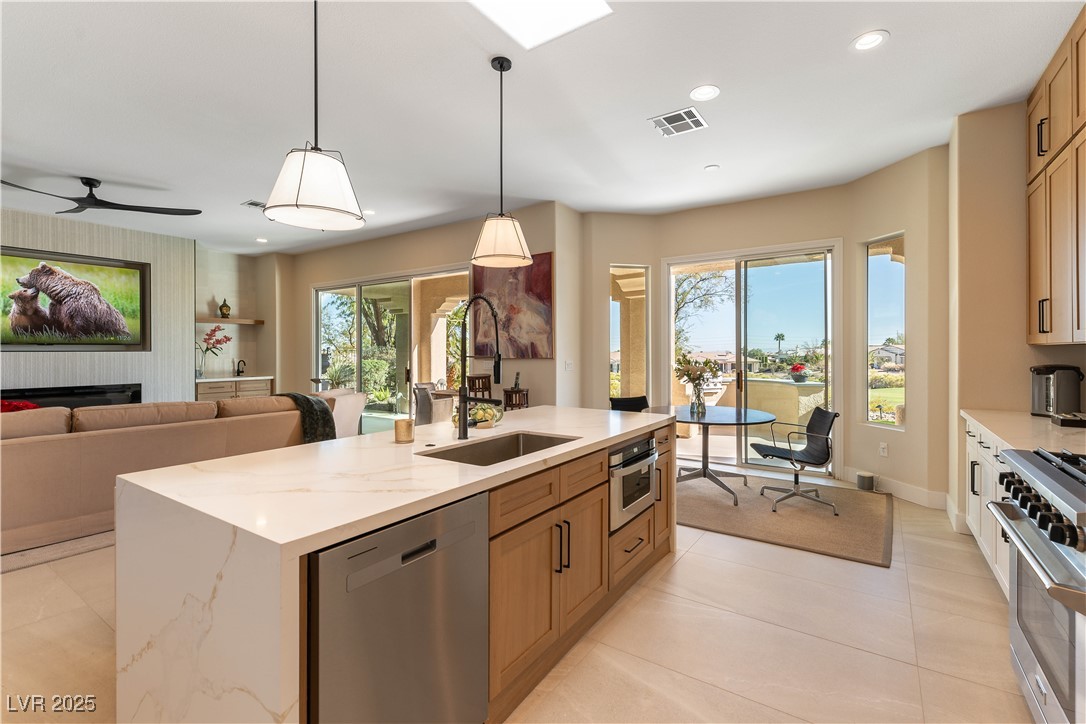 4796 Riva De Romanza Street Property Photo 17