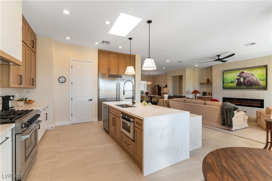 4796 Riva De Romanza Street Property Photo 18
