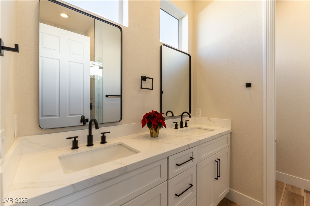 4796 Riva De Romanza Street Property Photo 30
