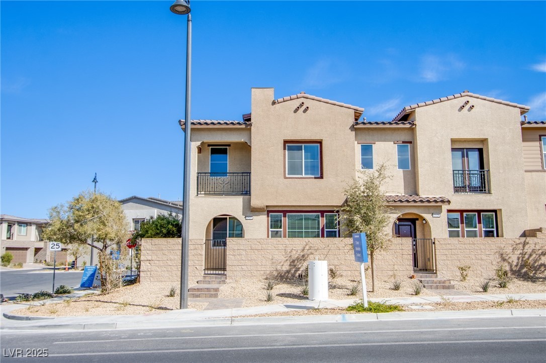 2527 Venetia Pointe Street Property Photo 6