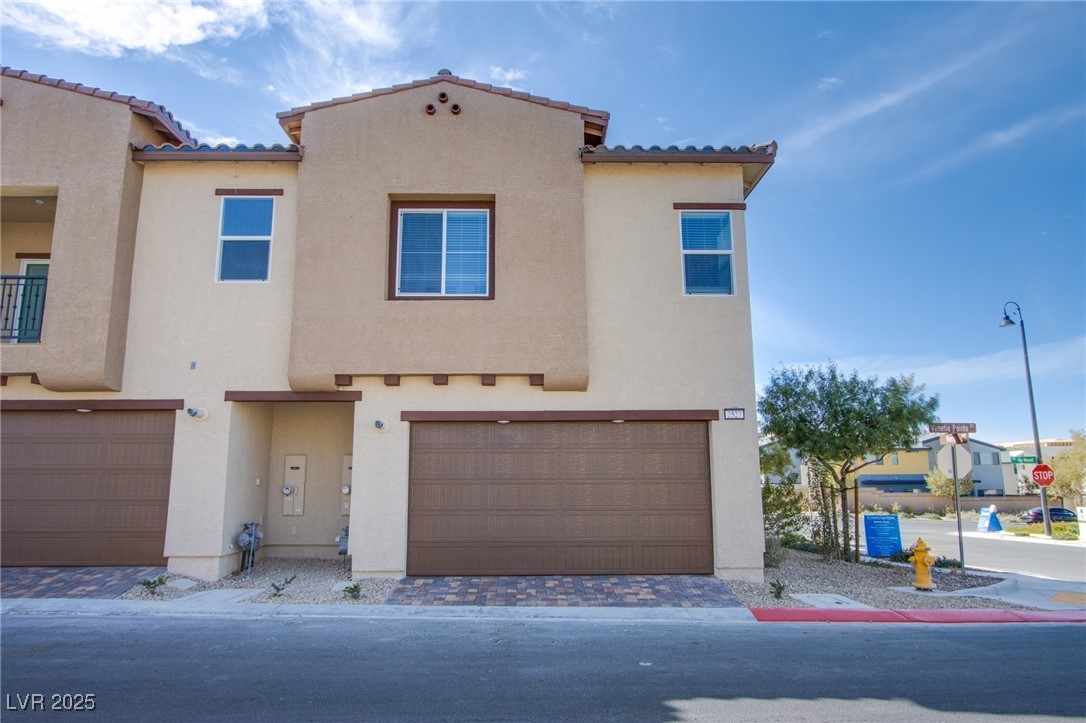 2527 Venetia Pointe Street Property Photo 7