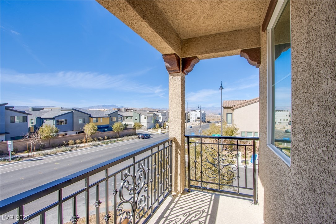 2527 Venetia Pointe Street Property Photo 10