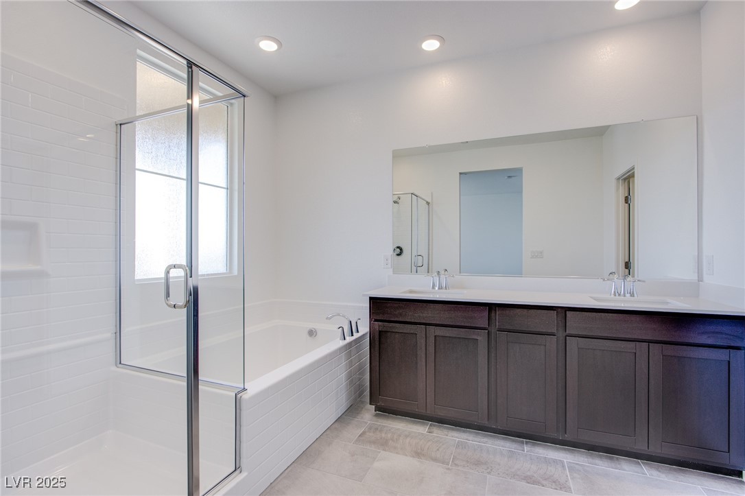 2527 Venetia Pointe Street Property Photo 16
