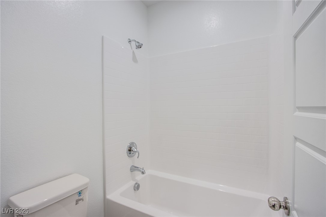 2527 Venetia Pointe Street Property Photo 24