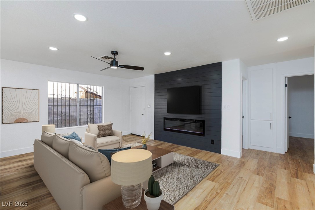 4385 Bramblewood Street Property Photo 5