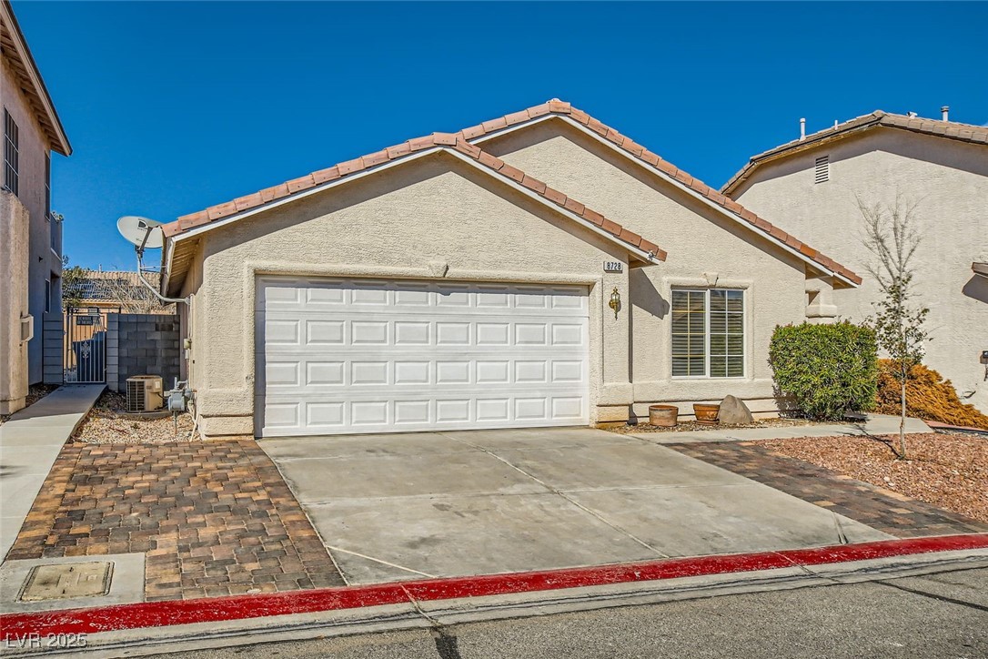 8728 Honey Vine Avenue Property Photo 4