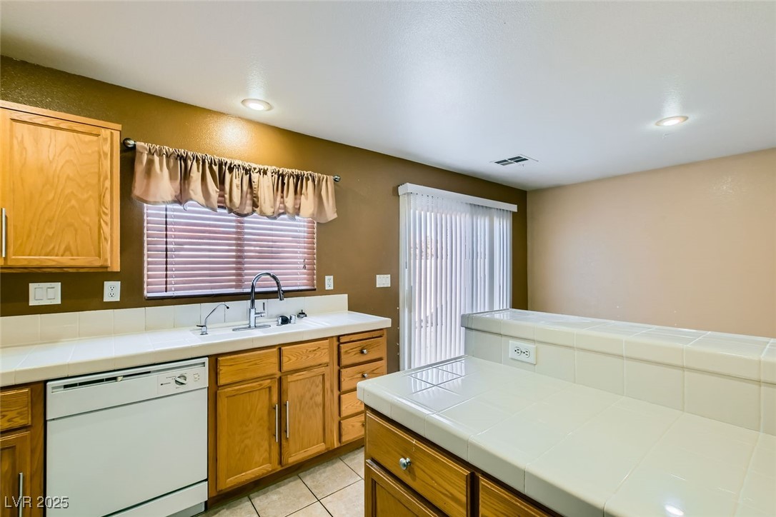 8728 Honey Vine Avenue Property Photo 15