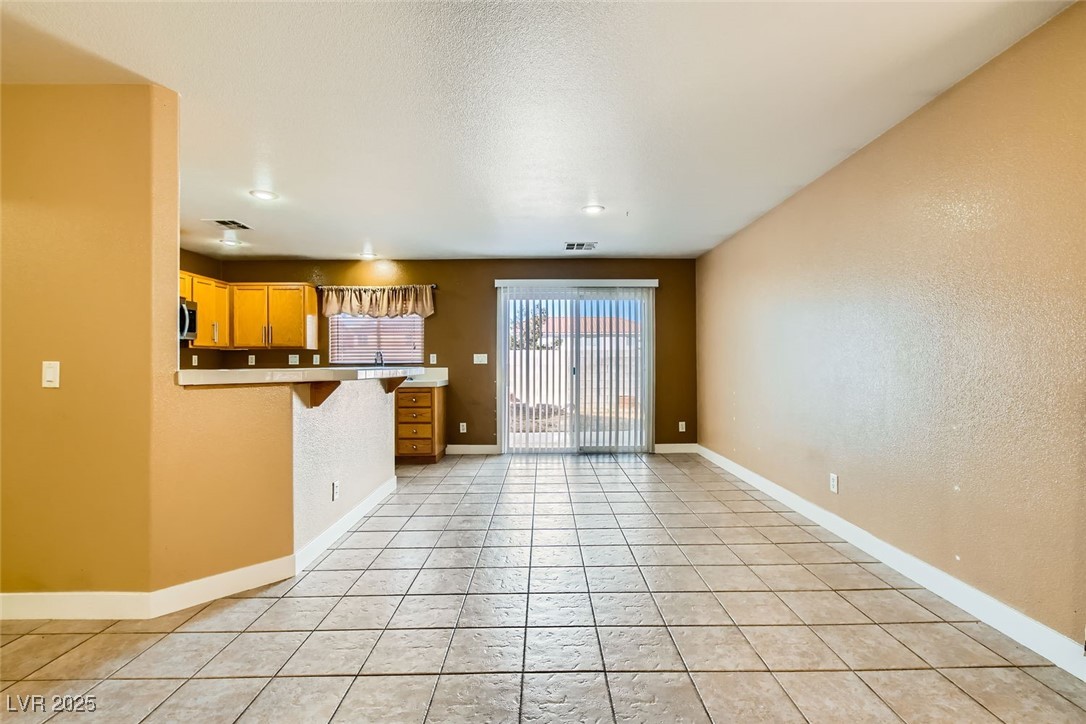 8728 Honey Vine Avenue Property Photo 21