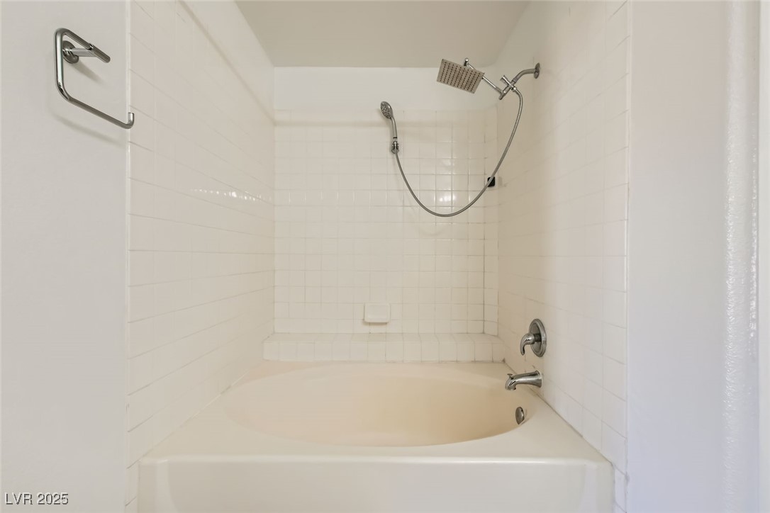 8728 Honey Vine Avenue Property Photo 28