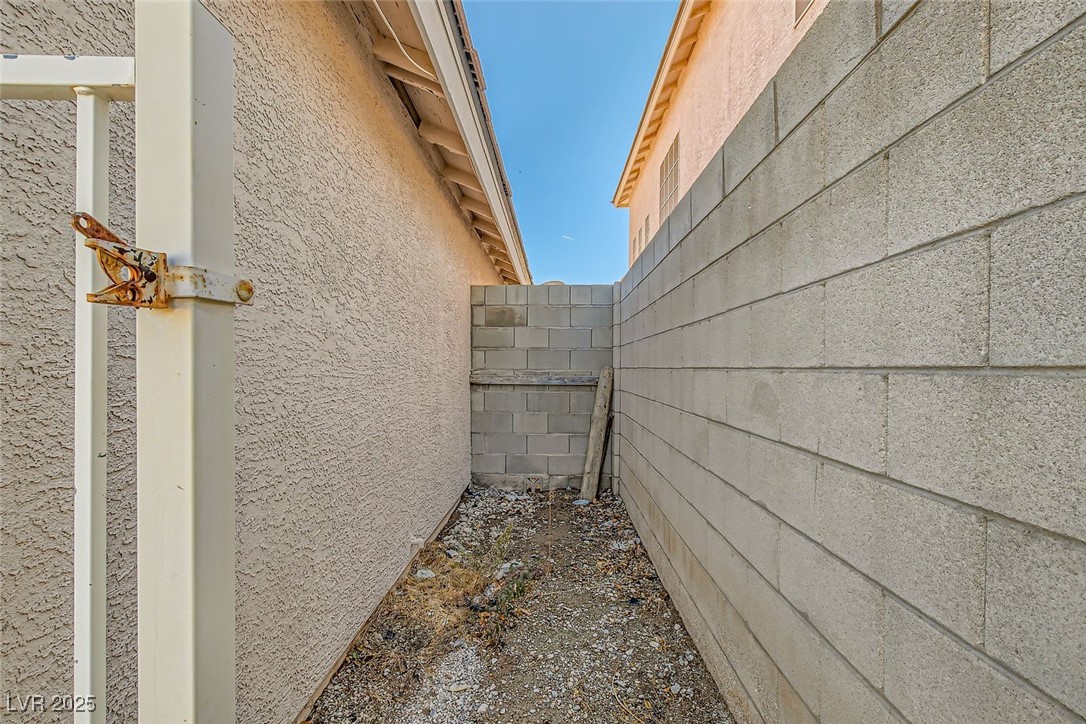 8728 Honey Vine Avenue Property Photo 51