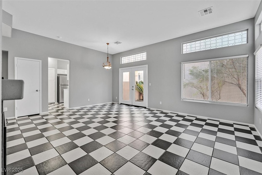 6652 Goldencreek Way Property Photo 5