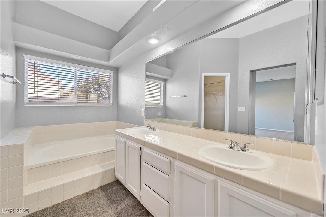 6652 Goldencreek Way Property Photo 17