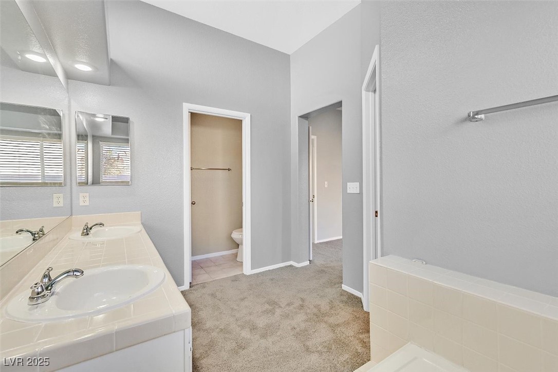 6652 Goldencreek Way Property Photo 18