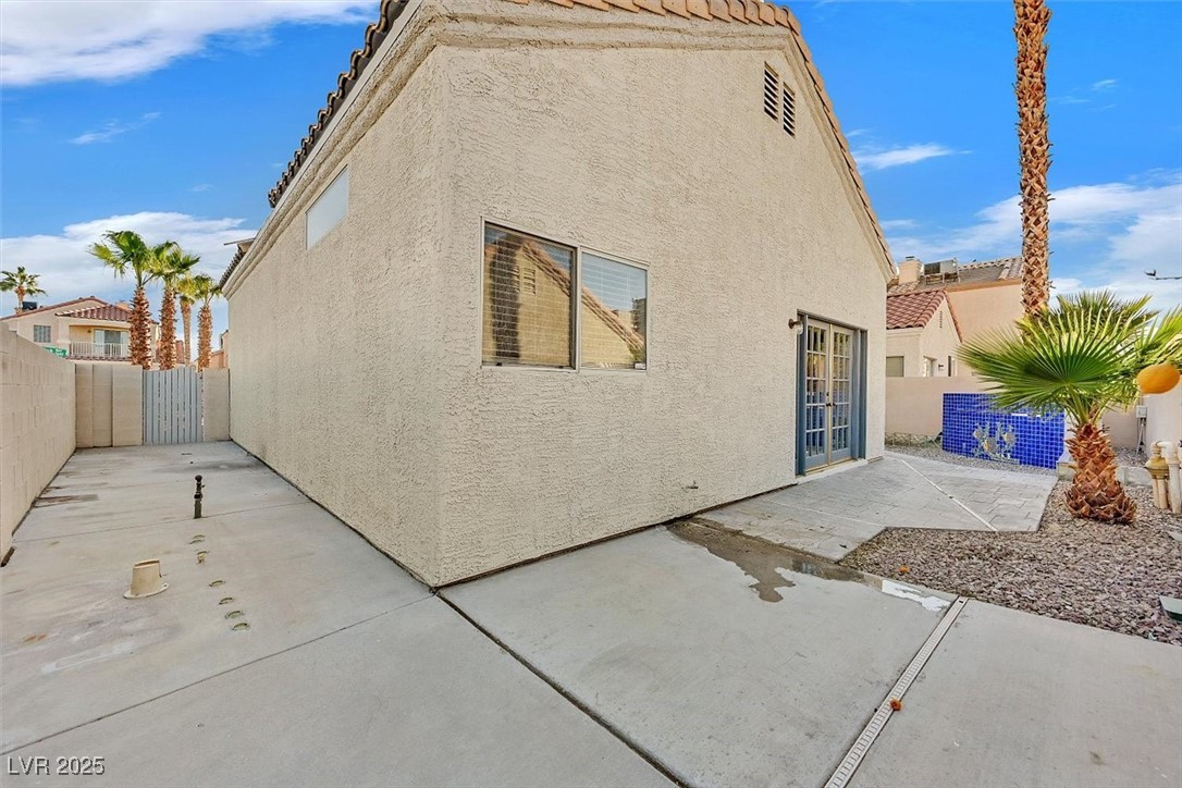 6652 Goldencreek Way Property Photo 23